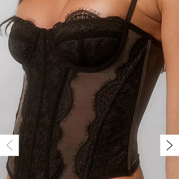 URBAN OUTIFITTERS out from under modern corset - Picture 2 of 2